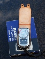 Vintage Sekonic light meter. Auto-Leader III, Model L-162. w/box. Tested.