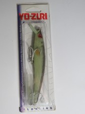 Yo-Zuri 5-1/2" ARC MINNOW Floating Lure with Light Stick