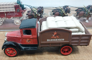 Ertl Collectibles Anheuser Busch 1931 Hawkeye Stake Truck Bank NIB