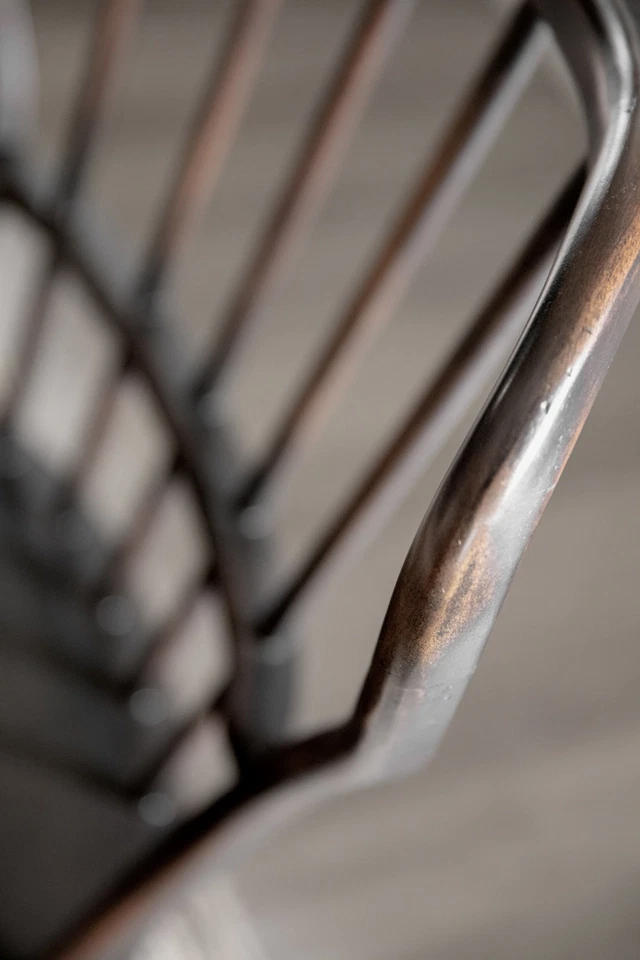 Hooker Furniture 5805-75311-SINGLE Ciao Bella 25"W Madera Dura - Envejecido Foto 2 de 3