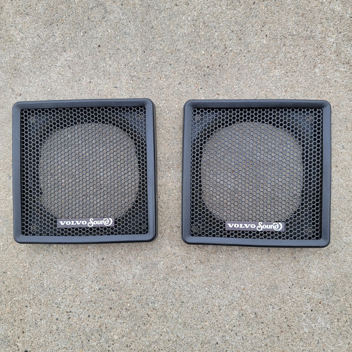 Volvo 240 Sound Rear Door Speaker Covers Set HT-174 Nice 242 244