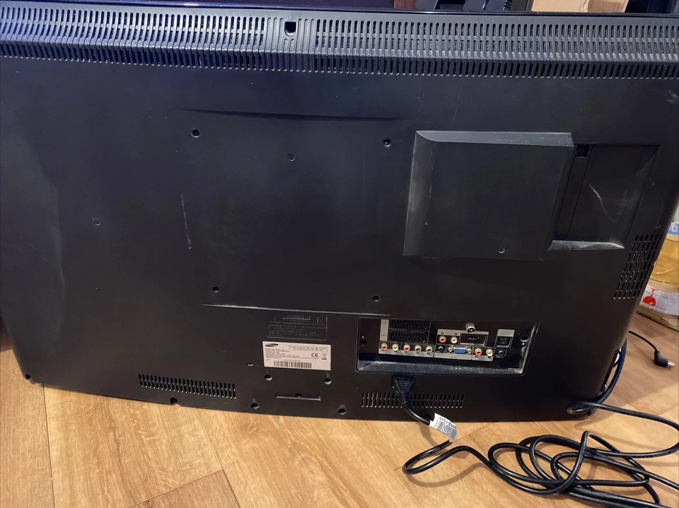 Samsung LE32R73BDX/XEU 32” LCD Television (Spanish Model) - Image 4 of 4