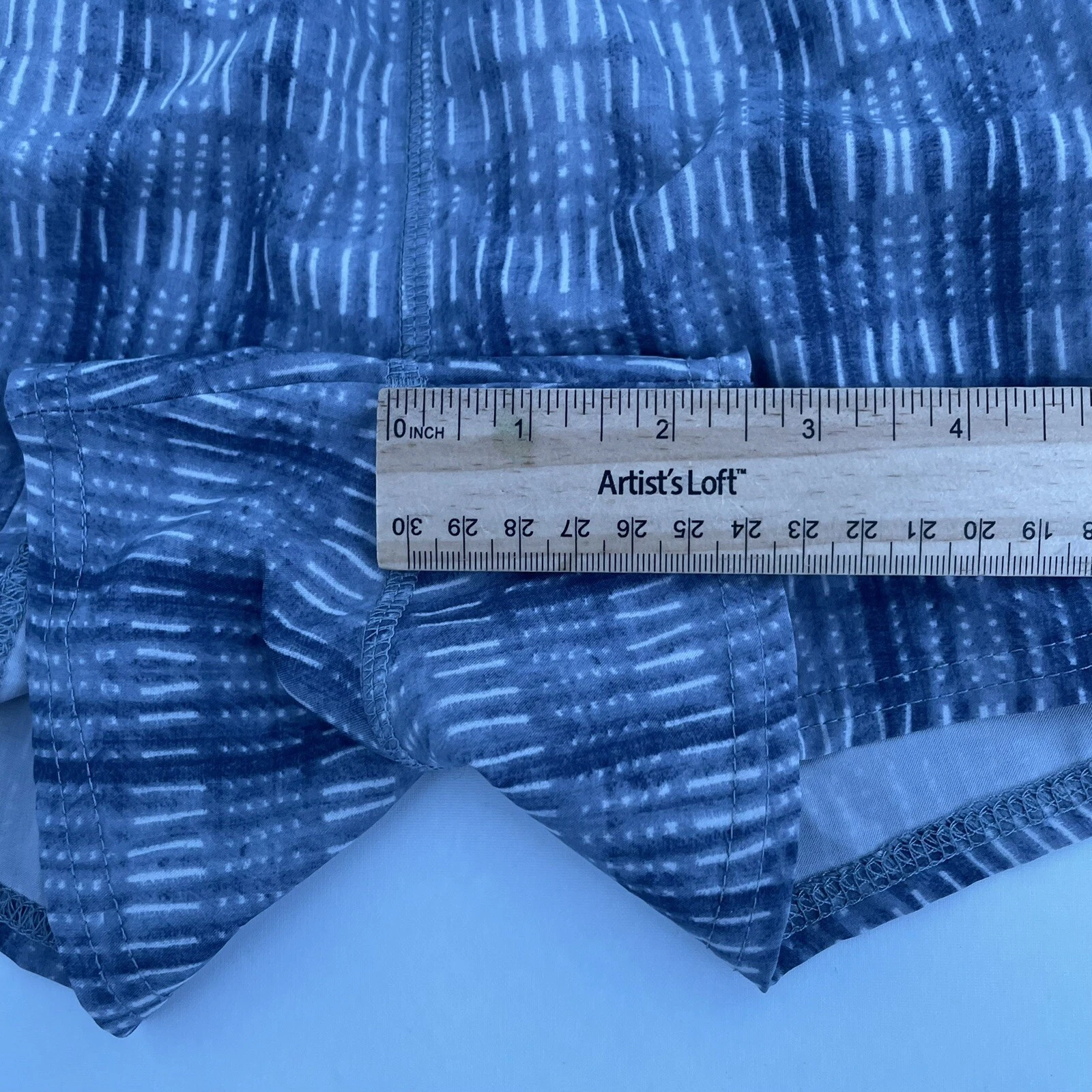 vuori dash shibori grid pale shorts
