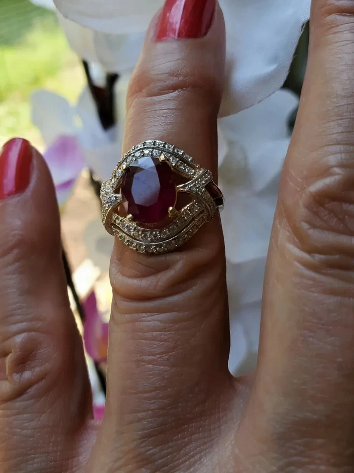 2.61 CTW LAB CREATED RUBY & DIAMOND 14KT SOLID YELLOW GOLD RING SIZE 6.5 - Image 3 of 4