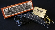 Vintage TYCO 19 Pc. Track, Rerailer  Transformer in GREAT Condition 
