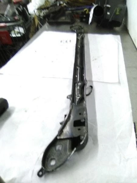 BMW 330i 2019 panel de cabezal Foto 2 de 4