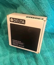 Delta Faucet Angled Supply Stop Valve DT022201-CZ Champagne Bronze 1477825