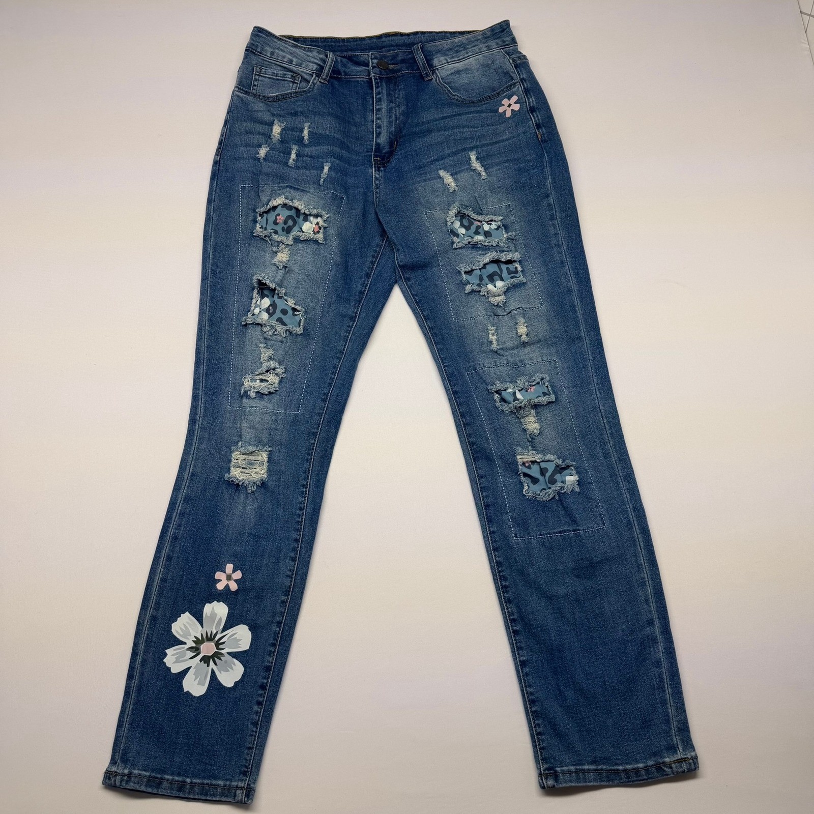 Unbranded Floral Leopard Patchwork Distressed Str… - image 1