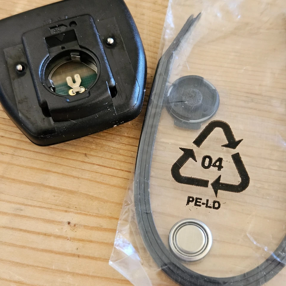 Vintage 90's Trek Sensor Cycling Computer (Open Box) - Image 3 of 4