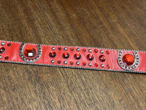 Red Rhinestone Rivet Horseshoe leather Belt BHW Womens Small no buckle 27" - 32" - Picture 5 of 12