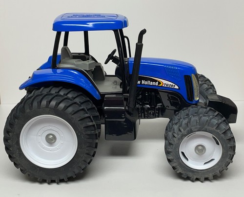 New Holland TG285 Tractor Farm Progress Show 1/16 ERTL signed by Joseph L. Ertl
