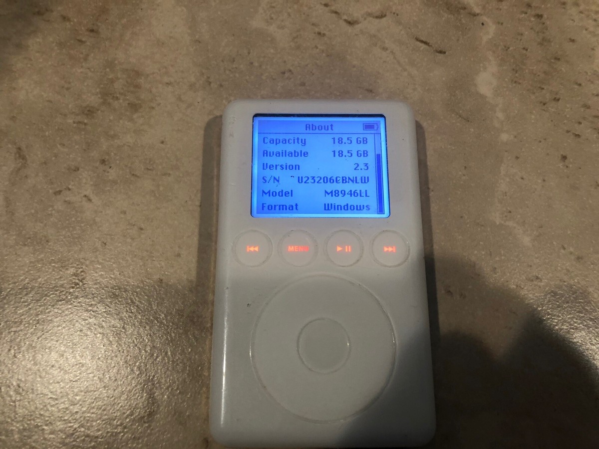 Apple iPod Classic 第3世代 40GB Apple iPod Classic 3rd Generation White 40GB A1040 FULLY