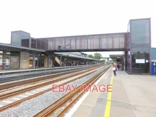 PHOTO  STATION BRIDGE OXFORD STATION A MAJOR HUB IN THE NATIONAL RAIL NETWORK. P