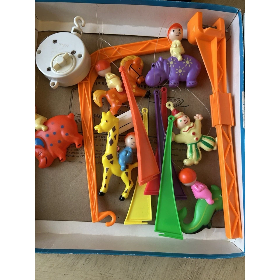 Stahlwood Cuna Móvil Circo Luz Plástico Animales Payaso 1969 Juguete Raro De Colección Foto 2 de 4