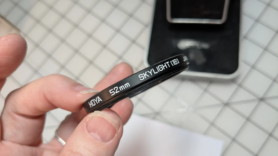 XIT Photo Lens Wallet/52 mm/4 Xit Close-up/ 1 Hoya Filter/1 Nikon EH-69P Charger - Image 4 of 4