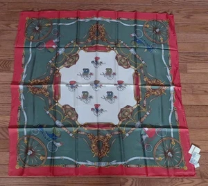 Foulard vintage Gucci calèche soie bordure rouge 33"x 33" neuf avec étiquette Ref3011