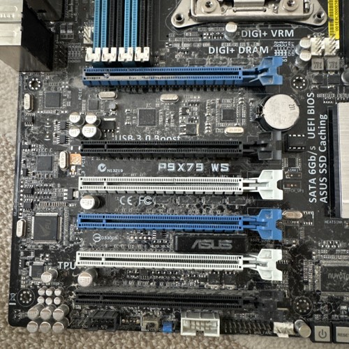 Asus P9X79 WS Mainboard X79 - Afbeelding 6 van 7