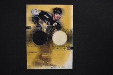 Jaromir Jagr 2000-01 SPx Winning Materials Dual Game Used Relics Jersey Stick