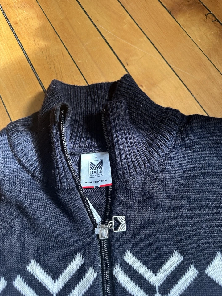 Dale of Norway Limited XGAMES Snowflake 1/2 Zip Merino Wool Sweater M LNWOT - Image 4 of 4