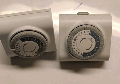 Two GE 15131 Plug-In Outlet Timer, Type A, 125V 11-15A, 1 Outlet, White Works