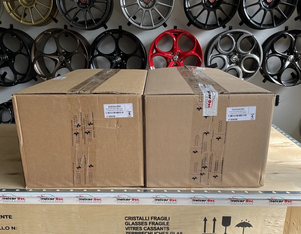 Juego de faros de carbono FERRARI 430 Scuderia 244288 + 244289 nuevos, juego de faros de carbono Foto 2 de 4