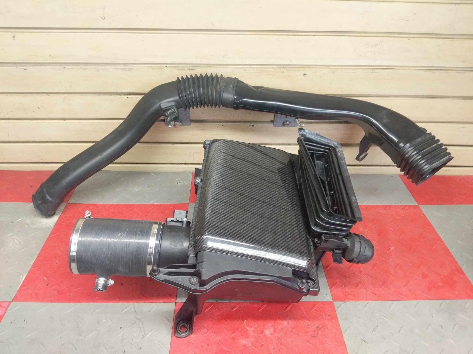 2017-2021 Audi R8 OEM Right Air Cleaner Box w/ MAF Carbon Fiber P/ 4S0133811E