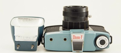 Où acheter un appareil photo argentique ? - Film Is Undead