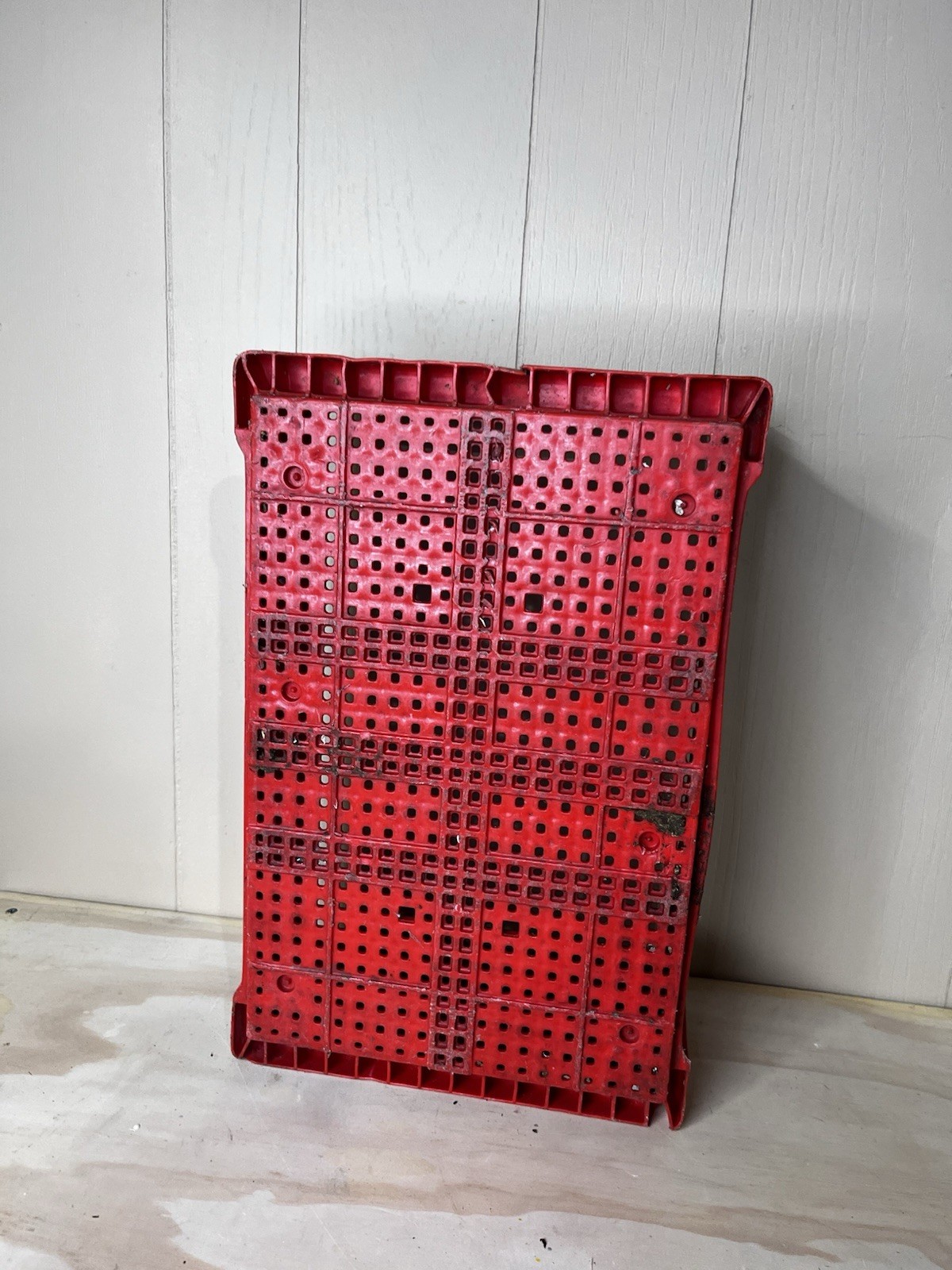 Vintage Double Cola Soda Bottle Crate Plastic Red holds 16 Bottles *READ