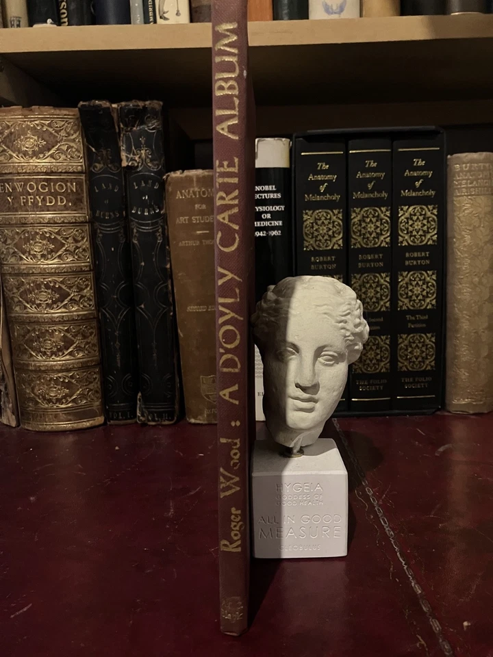 A D’Oyly Carte Album Gilbert and Sullivan Operas 1951 1st Ed Roger Wood Photos - Image 4 of 4