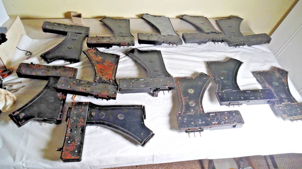 Lionel Vintage/Postwar 022 Remote Switches 7 Left Hand 5 RH total 12 Pcs -As Is - Image 2 of 3