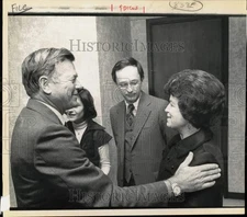 Press Photo Pyndus Wentworth with his mother, Mrs. Earl Wentworth - sab09336