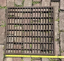 Large Heavy CAST IRON GRATE Victorian Furnace HEAT Window Vent Salvage