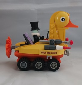 BatBoat Duckmobile Penguin Batman Figures From LEGO 70909 Movie Batcave Break-in