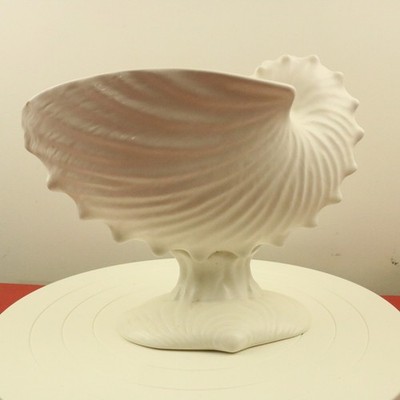 Vintage Wedgwood Nautilus weiße Muschelschale Vase oder Fußschale