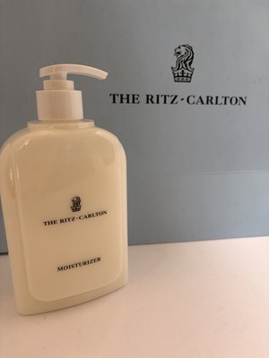 The Ritz-Carlton Hydrating Full Body Lotion Pump, 16.9 fl oz / 500 ml