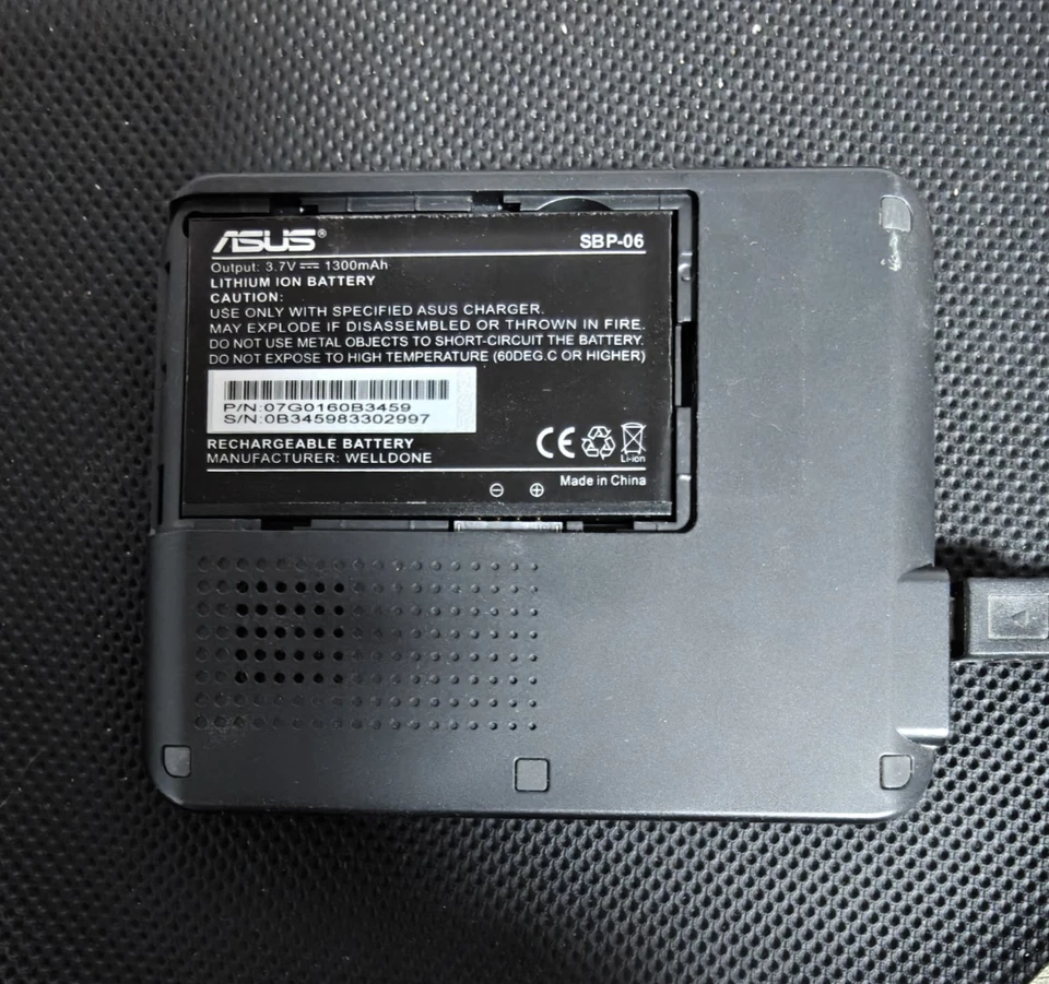 Bundle Vintage ASUS R300 3.5" Bluetooth Portable GPS Navigator + case + pencil - Image 4 of 4