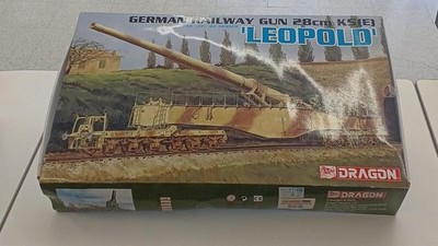 DRAGON Tank Military Vehicles 135 German 28cm Train Cannon K5 Leopold Used