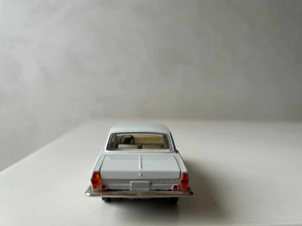 Volga Gaz 24 A14 1970 URSS 1:43 Foto 4 de 4