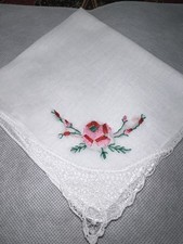Vintage Embroidered Lace Corner Hankie VGC