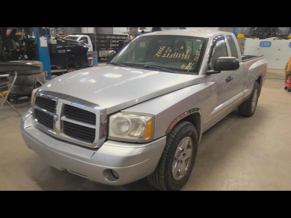 DAKOTA 2005 Seat Rear 675552 Foto 3 de 4