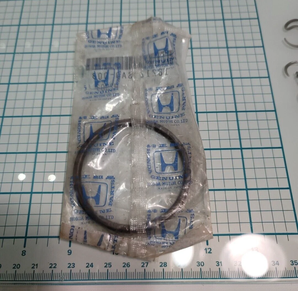 OEM Genuine Honda  Accord Exhaust Pipe to Manifold Gasket 18212-SA0-003 - Image 2 of 4