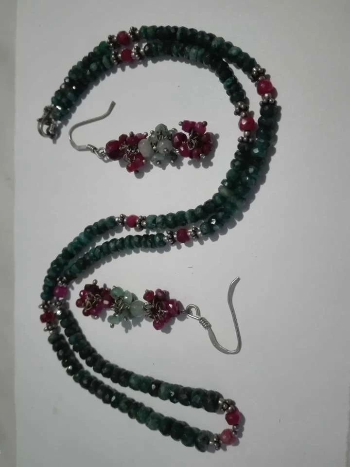 Demi parure - collana e orecchini - smeraldi, rubini, argento sterling - Immagine 3 di 4
