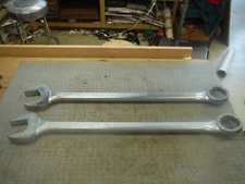 Lot of 2 Wright USA 2" comb. wrenches # 1164-02D Very light use Tools. * ndr8