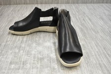 the flexx front row sandal