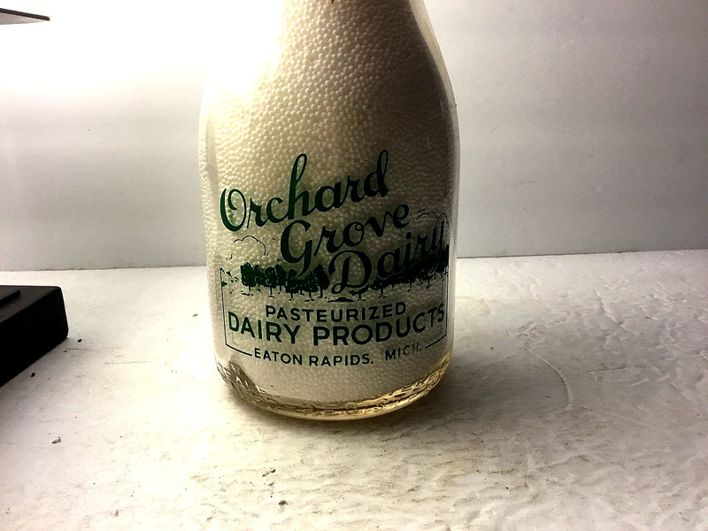 Orchard Grove Daily Bottle Eaton Rapids, Michigan  Qt.