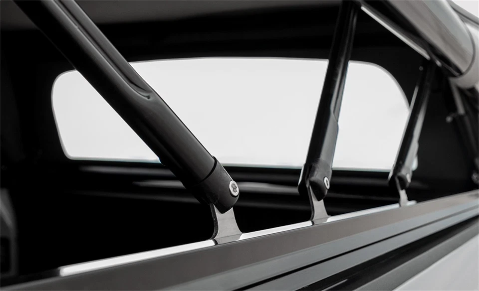 Access OUTLANDER Truck Bed Cap For 17-24 Nissan TITAN 5.5' Bed J1030019 - Image 2 of 4