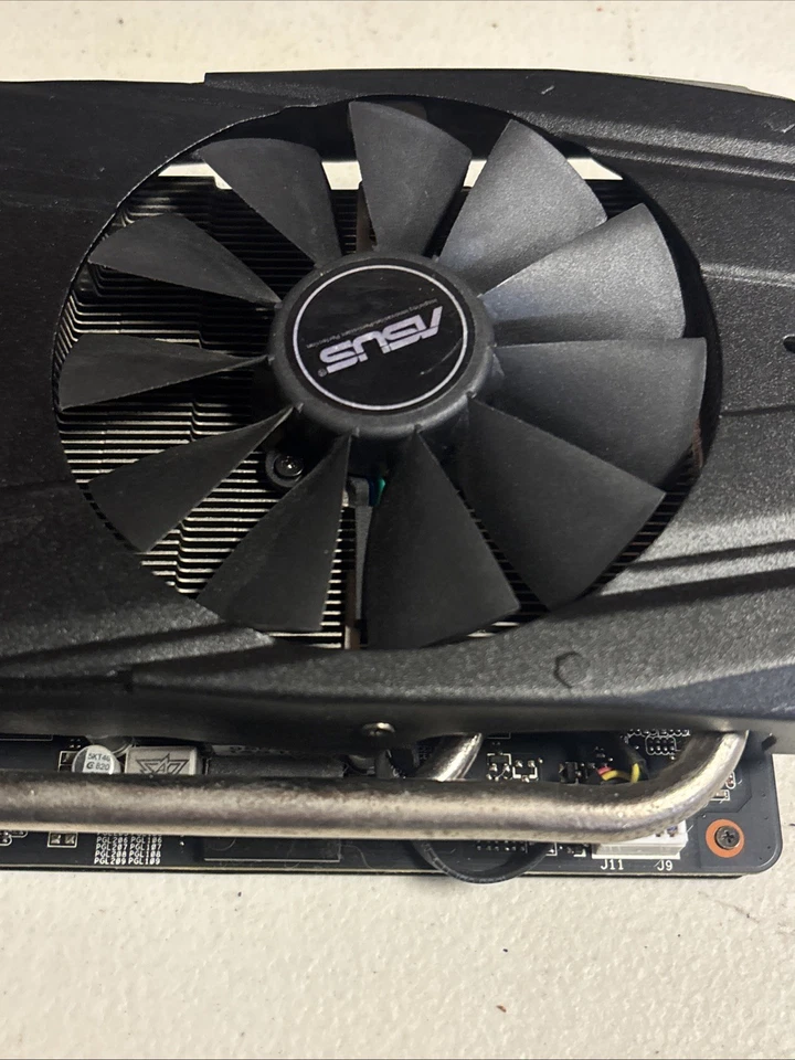 Tarjeta de gráficos ASUS GTX 780 Ti DirectCU II - funcionando, usada Foto 4 de 4