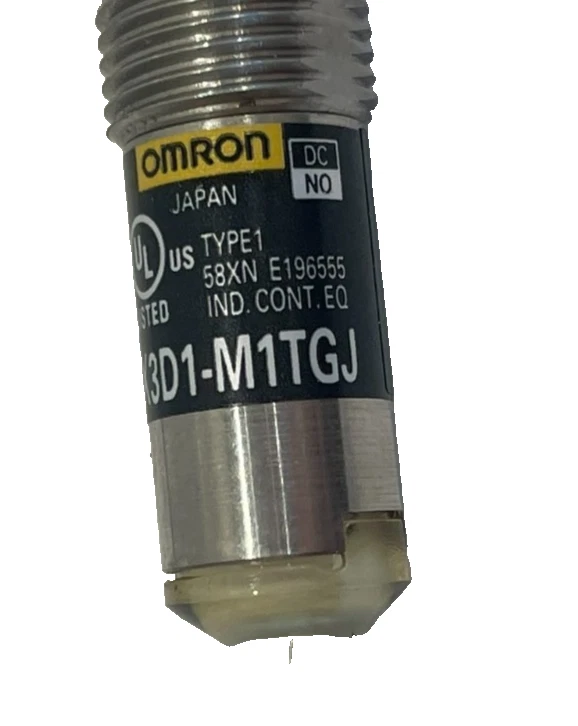 NEW OMRON E2EF-X3D1-M1TGJ 0.3M PROXIMITY SENSOR E2EFX3D1M1TGJ03M - Image 4 of 4