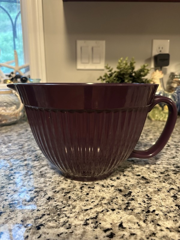VTG Melamine Norpro Purple 4Q Mixing Batter Bowl Grip-EZ W/ Handle & Spout