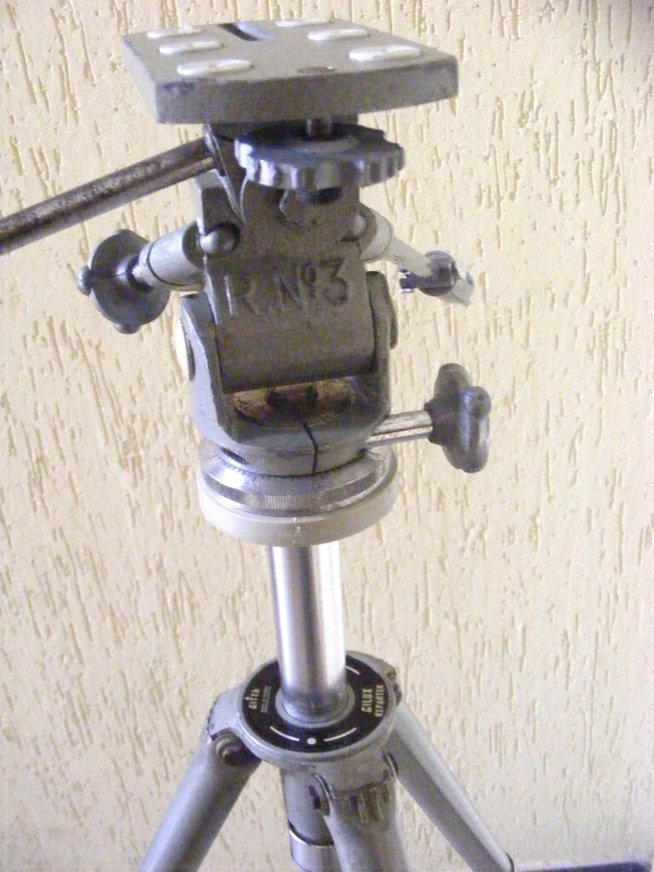 Gitzo Gilux Reporter R No. 3 Treppiede e Testa - Immagine 3 di 4